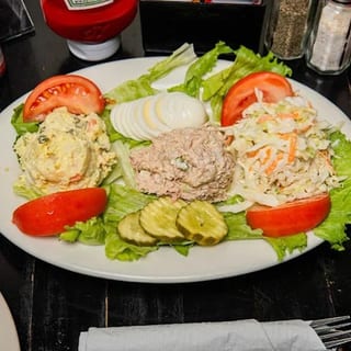 Tuna Plate Salad
